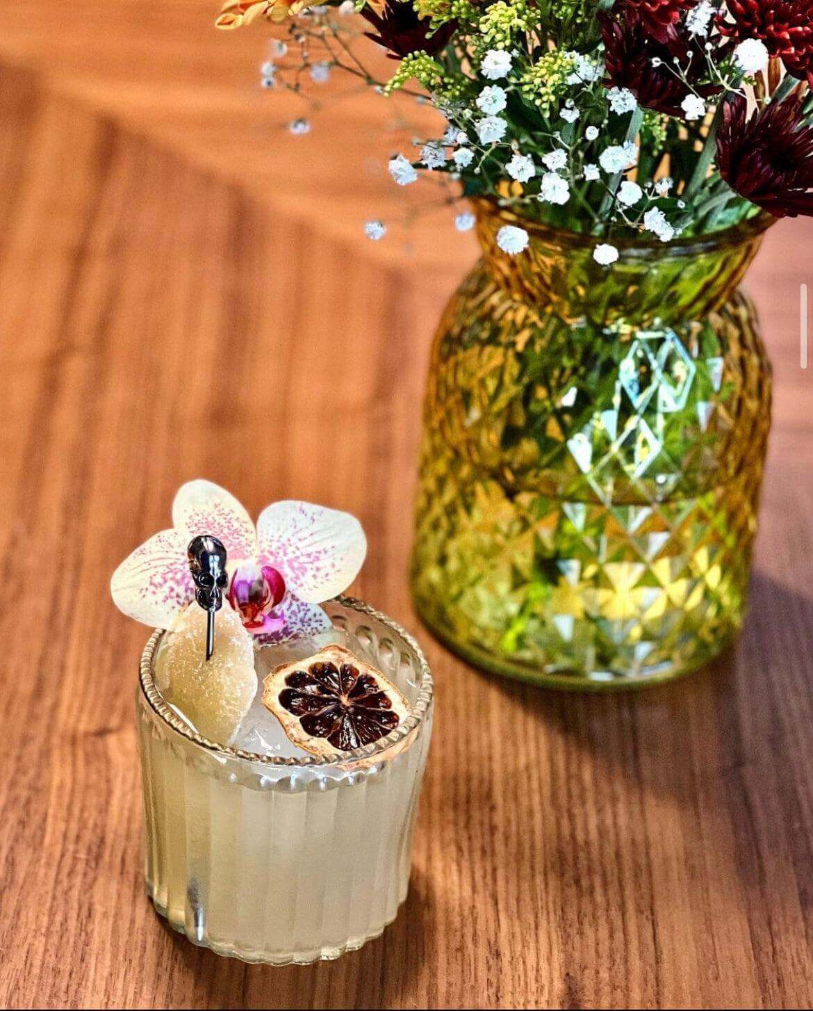 Dehydrated Lemon Garnish, 3oz, (45+ Slices) - Cocktail Garnish Co